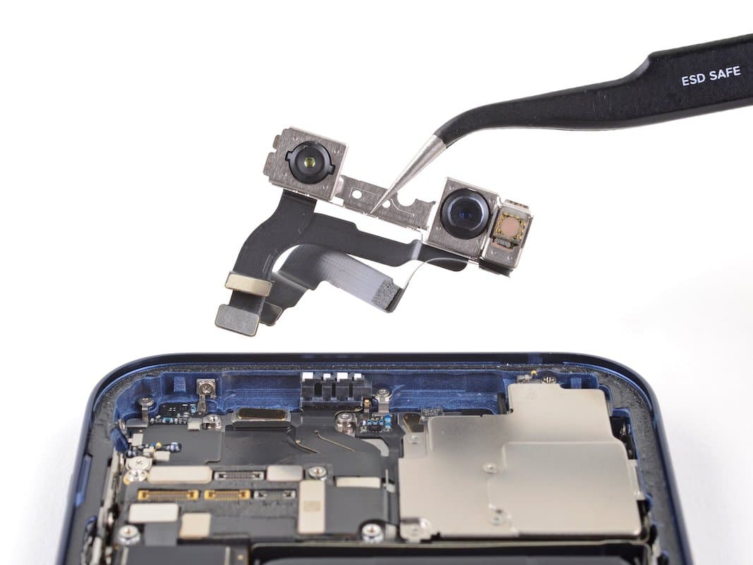 iphone12elolapikamera