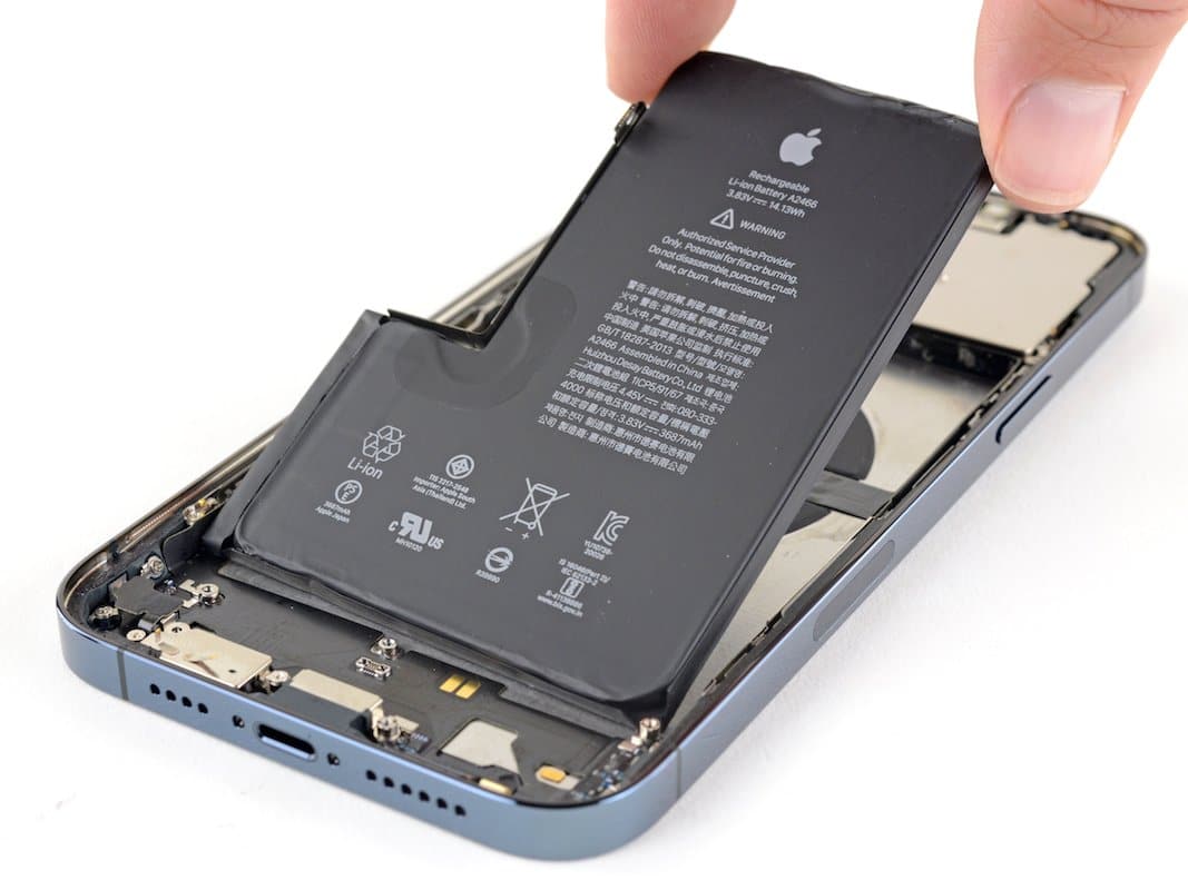 iphone12promaxakkumulatorcsere